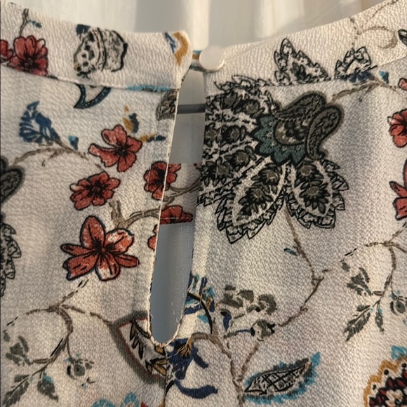 Faith and Joy Split sleeve Floral Print Women's Top - Multicolor - Picture 3 of 5